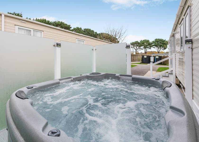 Hot Tub Lodge Cornwall